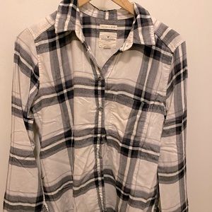 Women’s American Eagle Plaid Shirt Size M